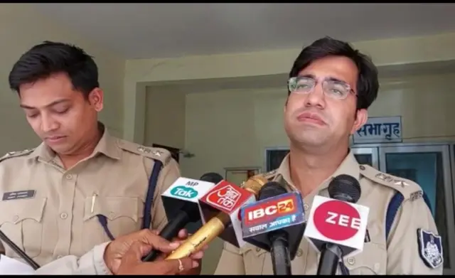 पुलिस अधीक्षक रोहित कासवानी