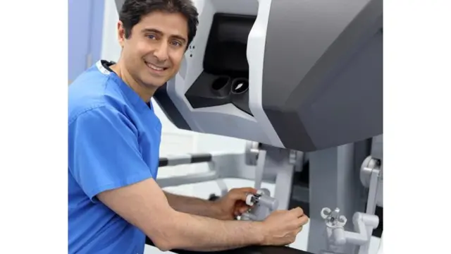 الطبيب اللبناني لبيب رياشي