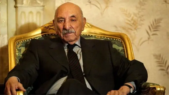 અફઘાનિસ્તાનના છેલ્લા રાજા જાહિર શાહને એક વિદ્રોહ પછી ઈ.સ. 1973માં સત્તા પરથી ઉથલાવી દેવાયા હતા