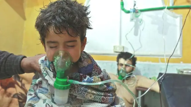 સારવાર લઈ રહેલું બાળક