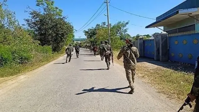 ကယားပြည်နယ်မှာ ဒေသခံပြောက်ကျားအဖွဲ့တွေ ကင်းလှည့်နေစဉ်