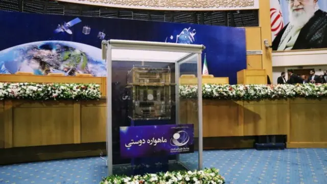 ماهواره دوستی