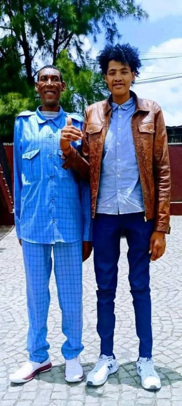 ክልተ ነዋሕቲ ኢትዮጵያውያን ኣቶ በርሄን ነገዎን