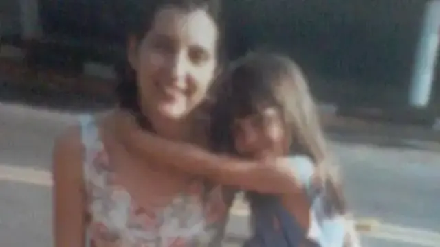 Amanda je imala četiri godine kada je njena majka otišla od kuće