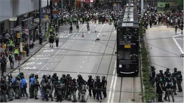 చైనాలో ఆందోళనలు