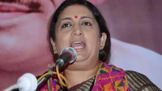 কৃষি বিলের পক্ষে প্রচারে নেমেছেন সিনিয়র ক্যাবিনেট মন্ত্রী স্মৃতি ইরানি