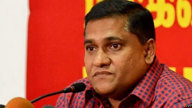 "බෞද්ධ ළමයි විතරයි සමහර පාසල්වලට බඳවා ගන්නේ. සමහර පාසල්වලට කතෝලික විතරයි.