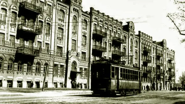 За консультаціями барон Врангель пішов до військового міністерства (нині вул. Мазепи, 11)