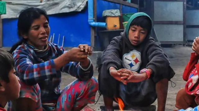 စစ်ဘေးရှောင်တွေအတွက် ဆောင်းရာသီမှာ အနွေးထည်တွေ လိုအပ်နေဆဲ