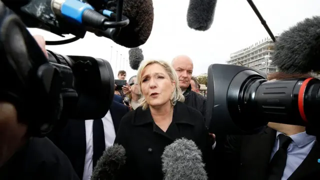 Le Pen waxay diiday inay qalad sameysay
