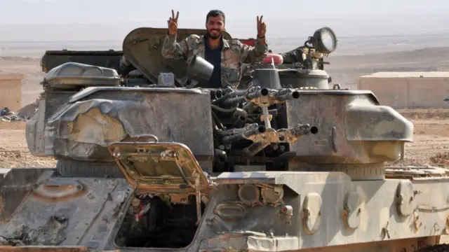 Армия Башара Асада долгое время вела осаду Дейр-эз-Зора