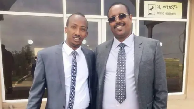 ኣሕመድ ዓብዲ ሞሓመድ ምስ ፕረዚደንት ነበር ክልል ሶማል ዓብዲ መሓመድ ኦማር