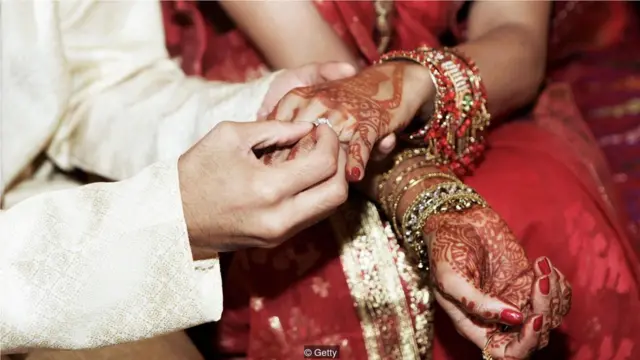 在英國，夏天是最受歡迎的結婚時間——這意味著婚禮的花費也是最貴的。