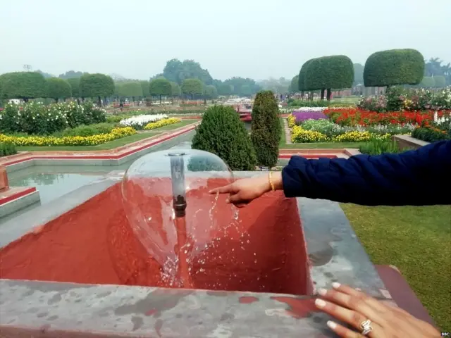 ਰਾਸ਼ਟਰਪਤੀ ਭਵਨ ਦੇ ਅੰਦਰ ਬਣਿਆ ਮੁਗਲ ਗਾਰਡਨ