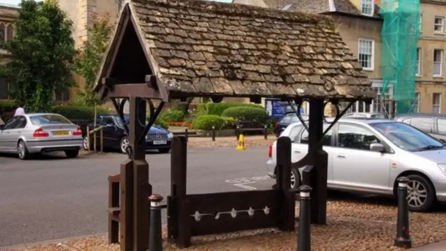 Колодки в городе Вудсток