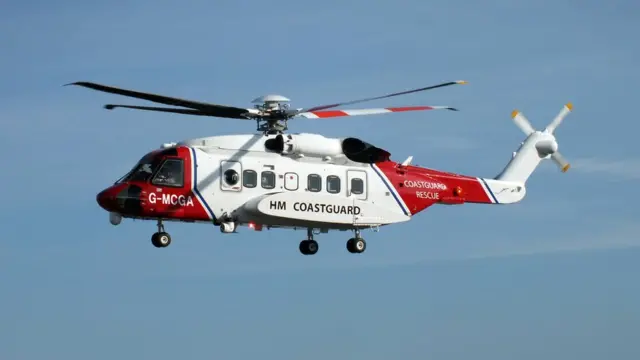 Helekoopterii bakka balaan qaqabetti ka'ataa jiru