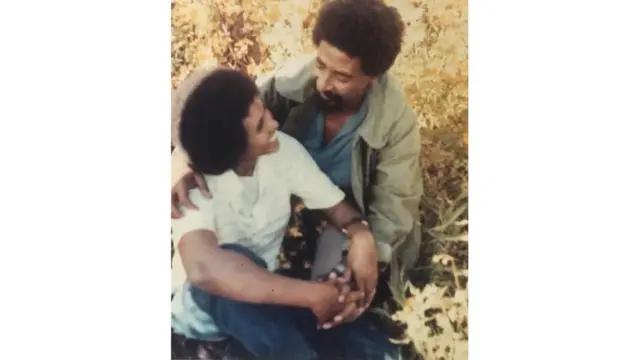 ሓየሎም ኣርኣያ ምስ በዓልቲ ቤቱ ተጋዳሊት ኣልጋነሽ መለስ ኣብ ደጀና