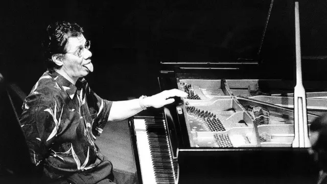 Чик Кориа перед выступлением в Великобритании, 1999 год