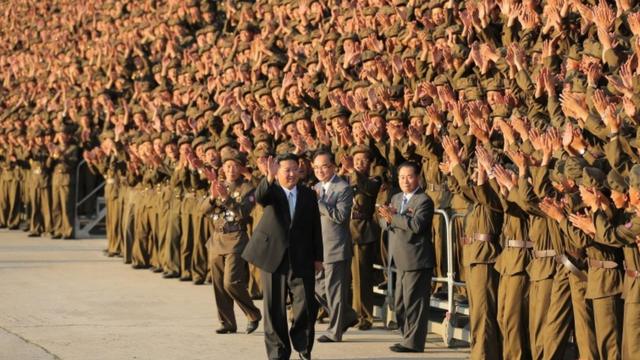 Entenda como vive a população da Coreia do Norte na ditadura de Kim Jong-un  - Internacional - Estado de Minas