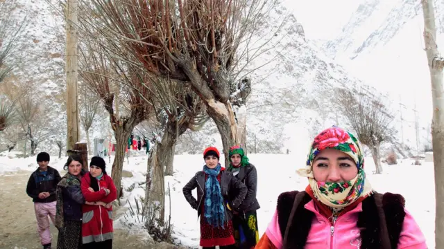 Жители кишлака в Памире