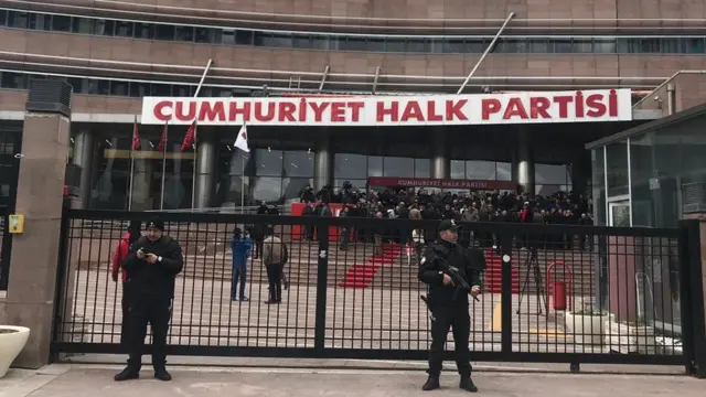 chp genel merkezi önünde güvenlik önlemleri