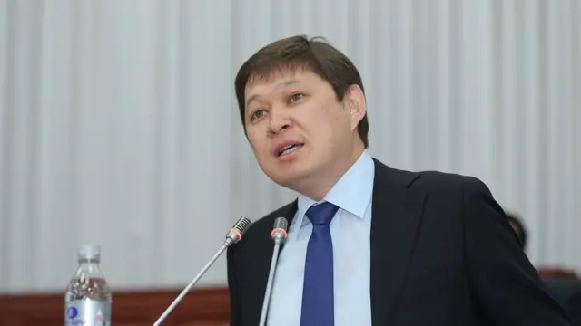 Премьер-министр Сапар Исаков көйгөйдүн баары ЖЭБдин эски, кыргыздар иштеткен бөлүгүндө чыкты деди