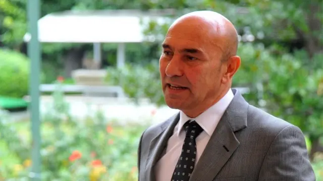 Olayın ardından Tunç Soyer "Bu provokasyonu gerçekleştirenleri lanetliyorum. Hedefleri halkımızın dirliği, birliğini bozmaktır. Bu oyuna gelmeyelim" dedi