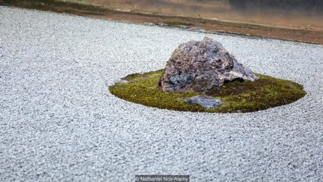 沈香木　千手観音　飾り　侘び寂び 楽天市場】千手観音 置物の通販