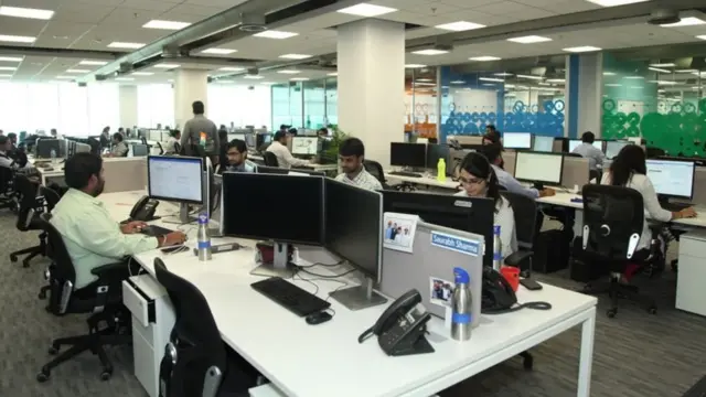 موظفون في شركة سوتي