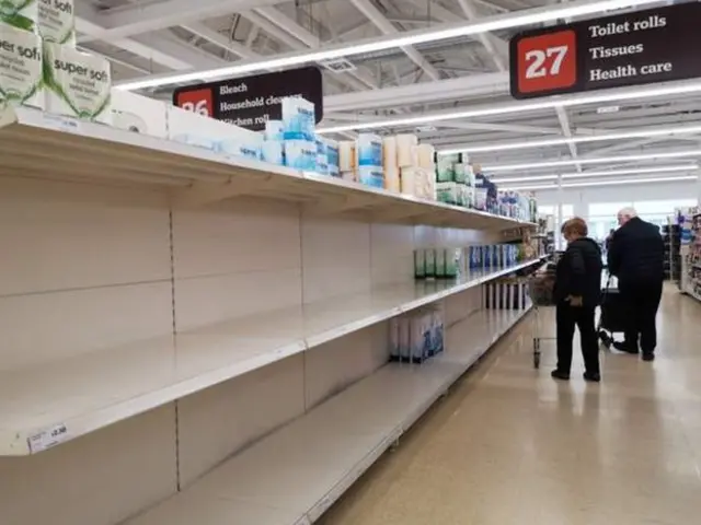 ጥርሑ ዝተርፍ ዘሎ ደኳኩን ዓዲ እንግሊዝ