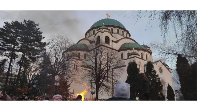Паљење бадњака