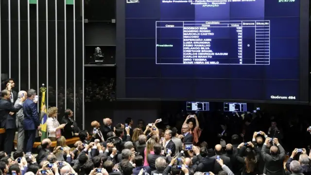 Maia e Rosso se enfrentaram no 2º turno da eleição na Câmara