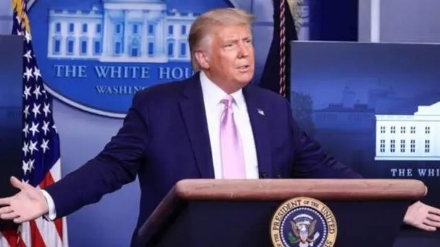 डोनाल्ड ट्रंप