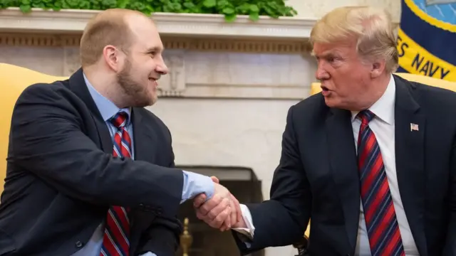 Joshua Holt y Donald Trump.