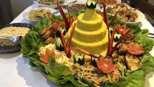 Tumpeng, teh Ina, London