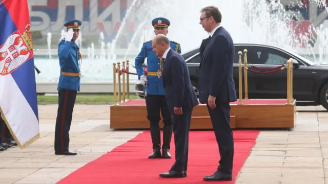 шолц, вучић