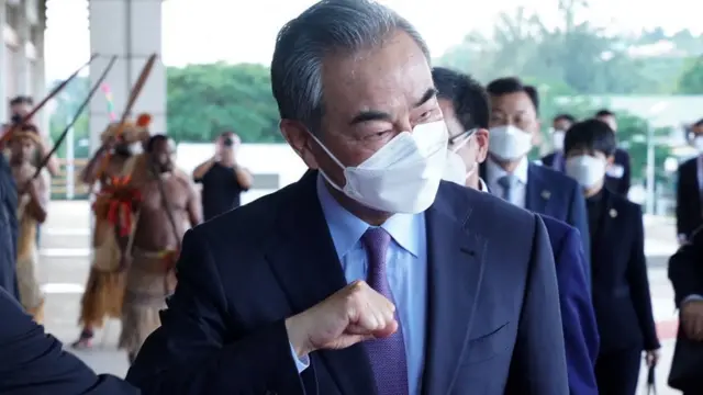 ভানুয়াতু সফর করছেন চীনা পররাষ্ট্রমন্ত্রী ওয়াং ই।