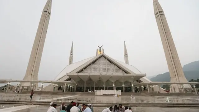 Faisal Mosque Islamabad - Pakistan