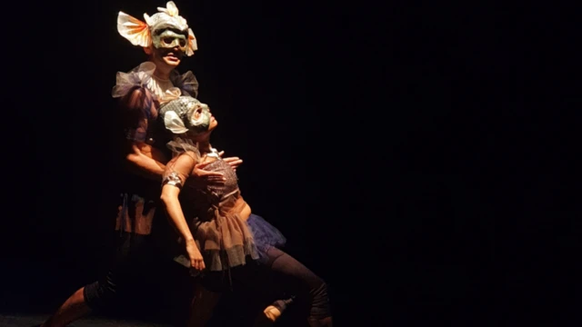 रङ्गमञ्चमा नाटक 'जिजीविषा'का कलाकार।