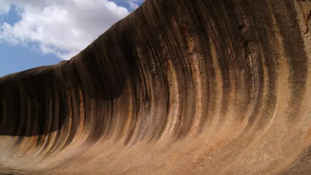 Скеля "Кам'яна хвиля"