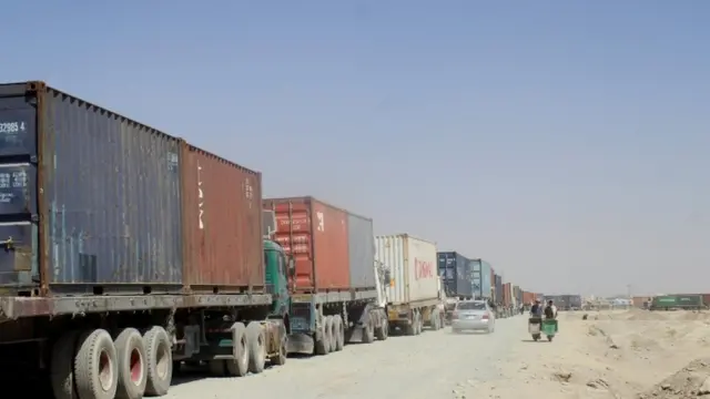 افغانستان، پاکستان، ڈالر