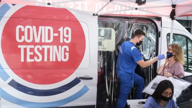 纽约市街头一辆新冠病毒快筛检测车（27/7/2021）