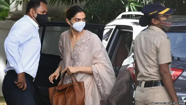 दीपिका पादुकोण,