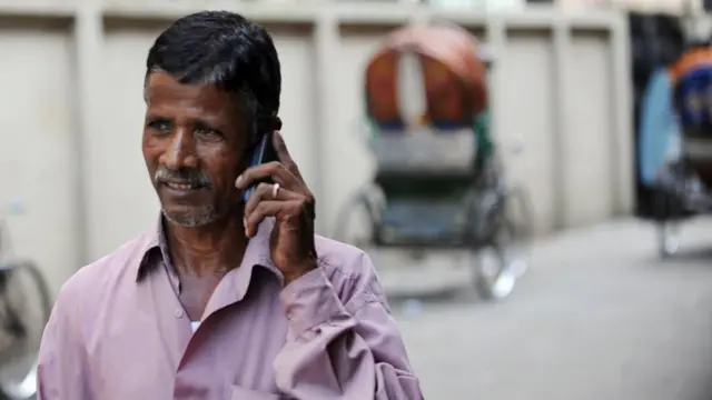 বাংলাদেশে থ্রী-জি সেবার মান নিয়ে গ্রাহকদের অনেক অভিযোগ