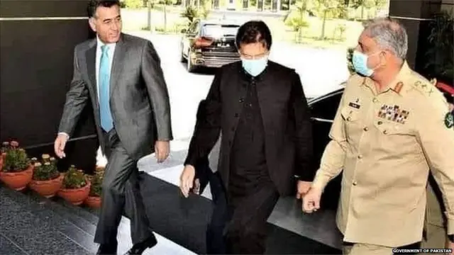 जनरल फैझ हमीद पेशावरचे मुख्य कमांडर म्हणून पदभार सांभाळतील.