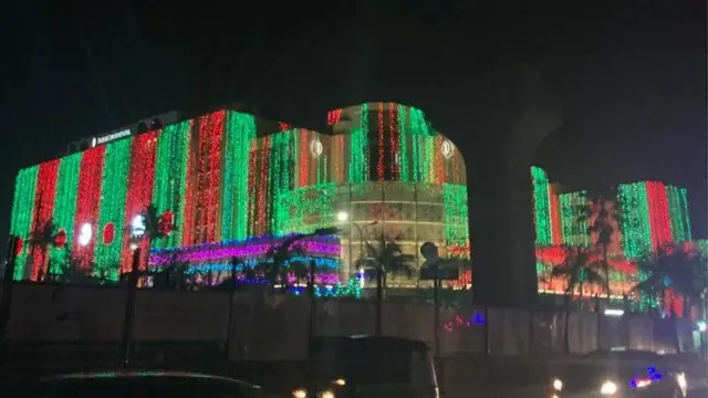 Mast qizil soch bilan anal jinsiy aloqa