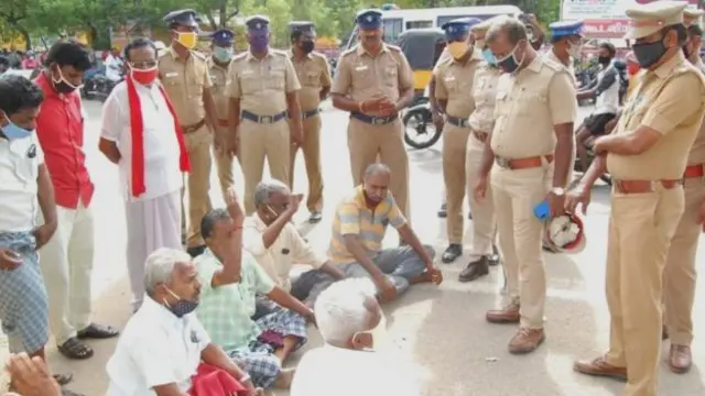 ਲੌਕਡਾਊਨ ਤੋੜਨ ਦੇ ਇਲਜ਼ਾਮ 'ਚ ਫੜੇ ਪਿਉ-ਪੁੱਤ ਦੀ ਹਿਰਾਸਤੀ ਮੌਤ 'ਤੇ ਹੋਇਆ ਹੰਗਾਮਾ