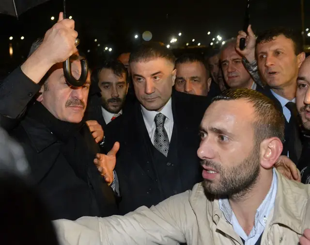 Sedat Peker dahil 92 kişinin yargılandığı suç örgütü davası başladı - BBC  News Türkçe