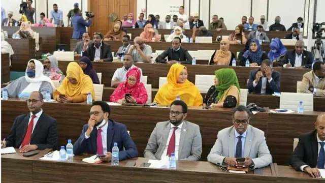 Ogirlangan kameralardan yalangoch fotosuratlar Jinsiy aloqa va emizish video