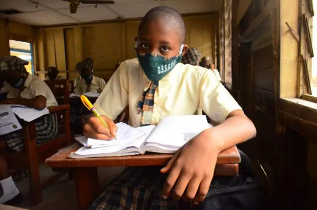 Un élève du secondaire nigérian.